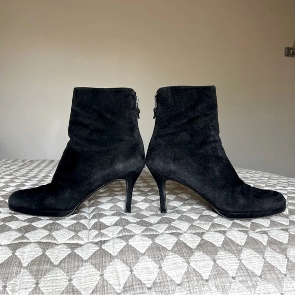 Stuart Weitzman‎ Black Suede Chic Heeled Ankle Boots Booties Back Zip Women 9.5